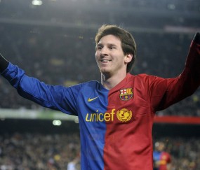 开云体育-黄喜灿闪耀绝杀之夜，勒沃库森奇迹终结巴萨，亚洲之光点亮欧陆